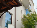 House is just 20m from the sea...